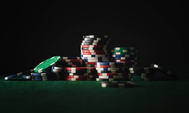btn4d Casino Hold'em live dealer table with multi-camera view